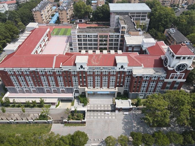 老哥俱乐部-老哥必备的交流社区