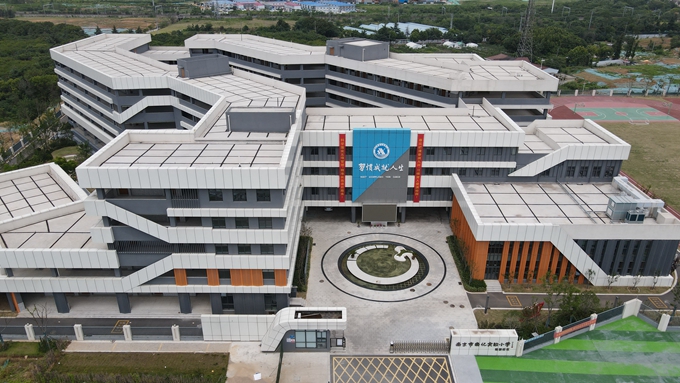 老哥俱乐部-老哥必备的交流社区